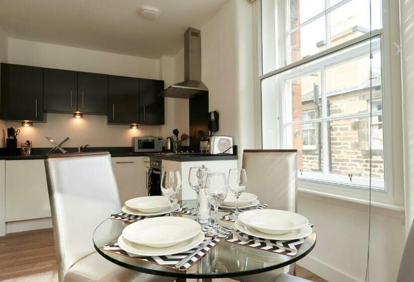 استودیوی استاندارد, Braid Apartments By Mansley