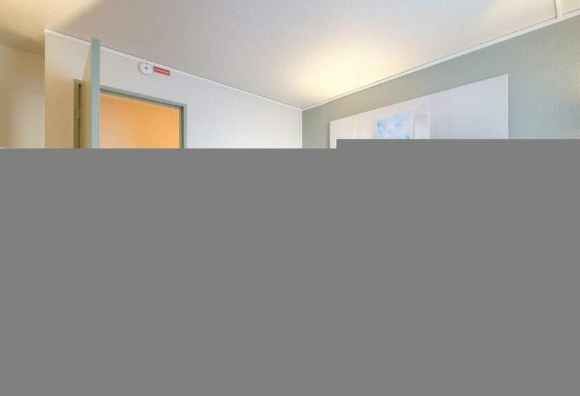 اتاق استاندارد برای معلولان, B&b Hotel Calais Coquelles Tunnel Sous La Manche