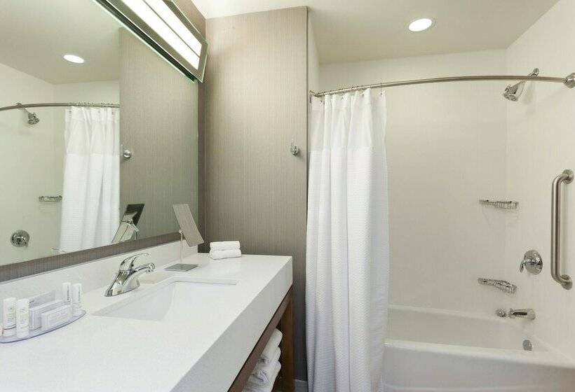 سوییت, Courtyard By Marriott Houston Katy Mills
