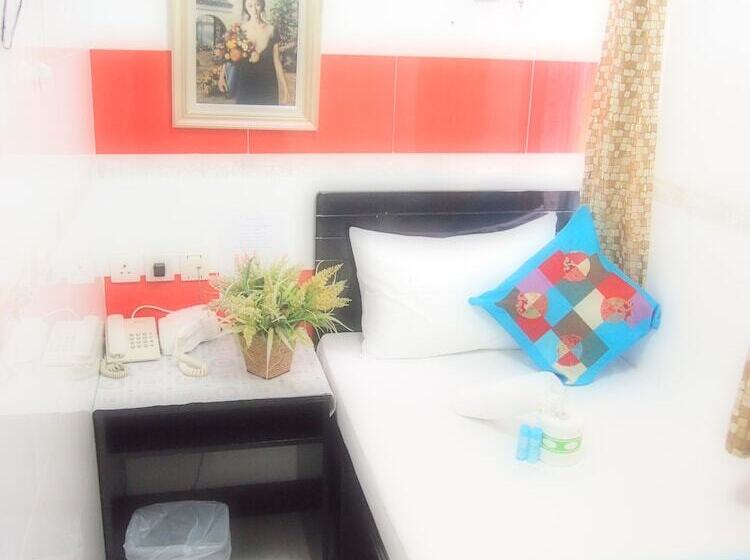 اتاق استاندارد یک نفره, Manila Hotel  Hostel Block D