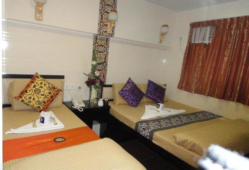 اتاق استاندارد سه نفره, Manila Hotel  Hostel Block D