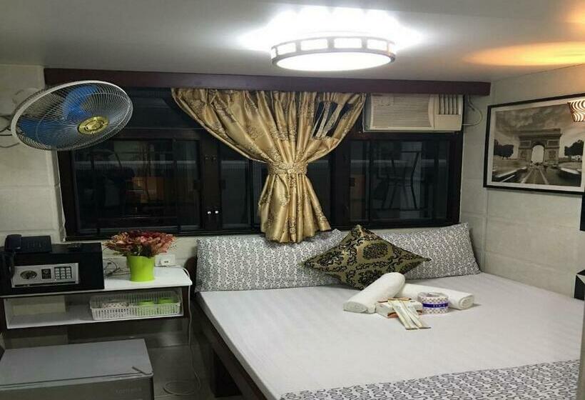 اتاق استاندارد, Skylark Hostel