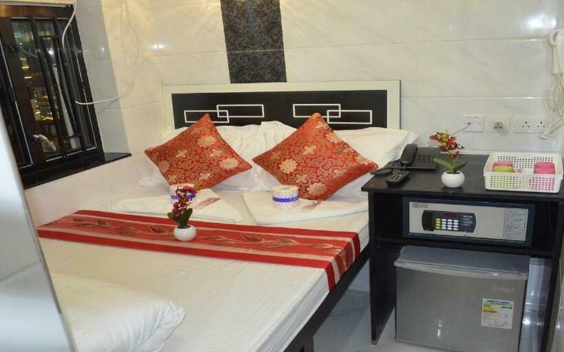 اتاق استاندارد, Skylark Hostel