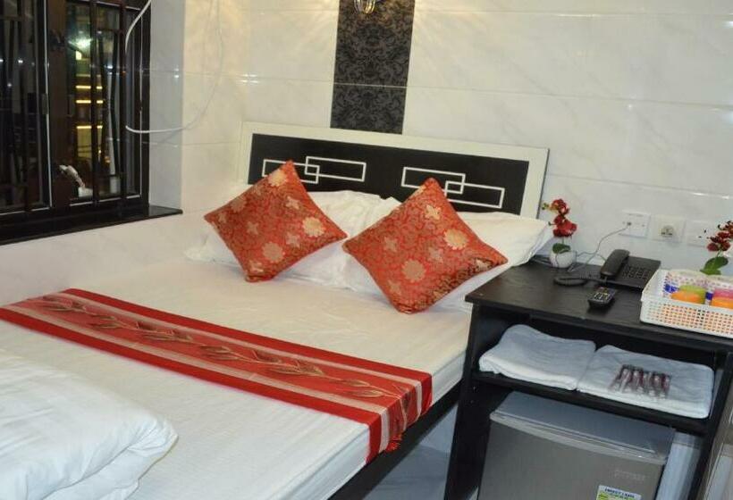 اتاق استاندارد, Skylark Hostel