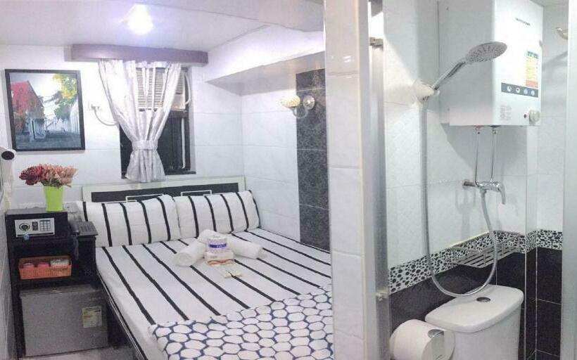 اتاق استاندارد, Skylark Hostel