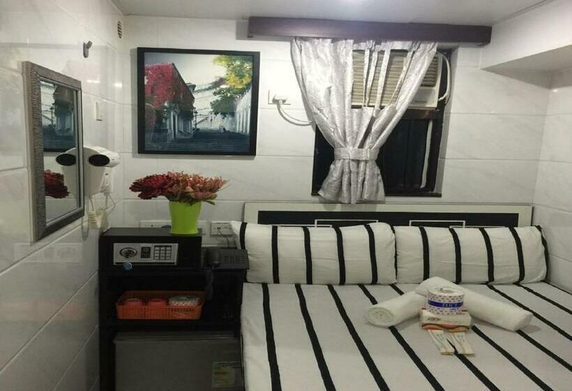 اتاق استاندارد, Skylark Hostel