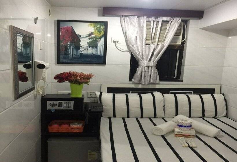 اتاق استاندارد, Skylark Hostel