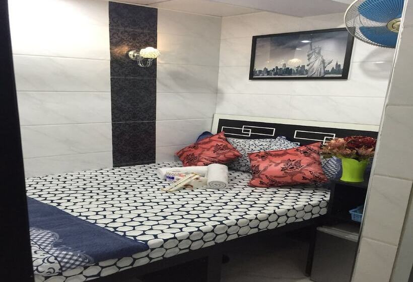 اتاق استاندارد, Skylark Hostel
