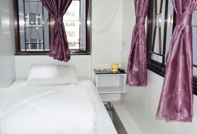 اتاق استاندارد یک نفره, Strawberry Guest House