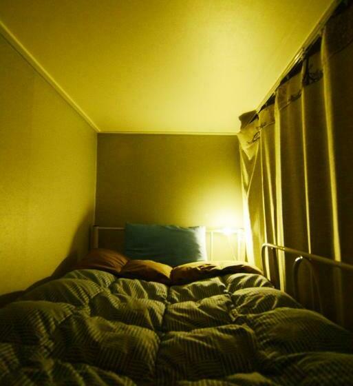اتاق استاندارد چهار تخته, Insadong Hostel