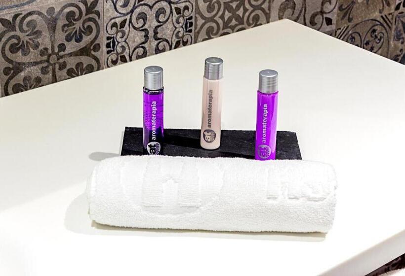 Superior Room with Terrace, Boutique Hostemplo Sagrada Familia
