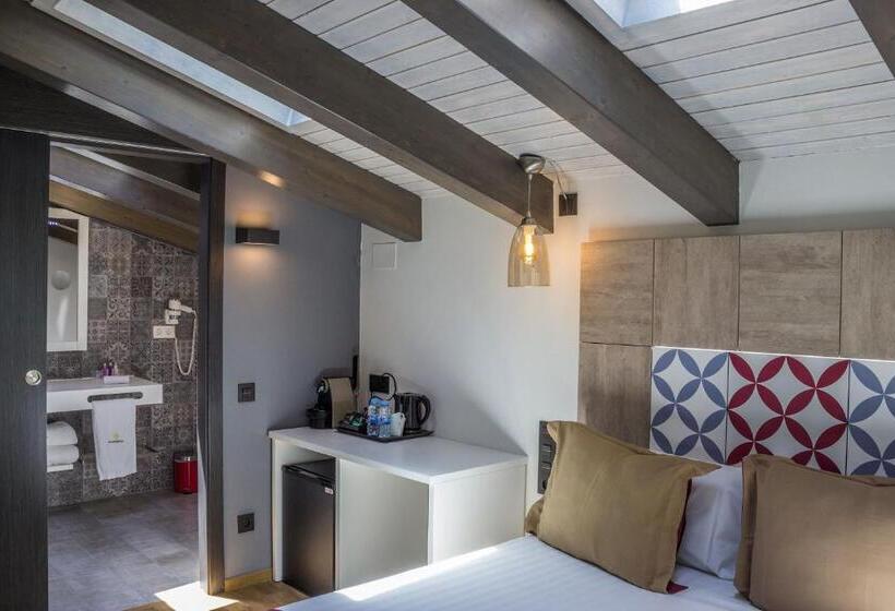 اتاق لوکس, Boutique Hostemplo Sagrada Familia