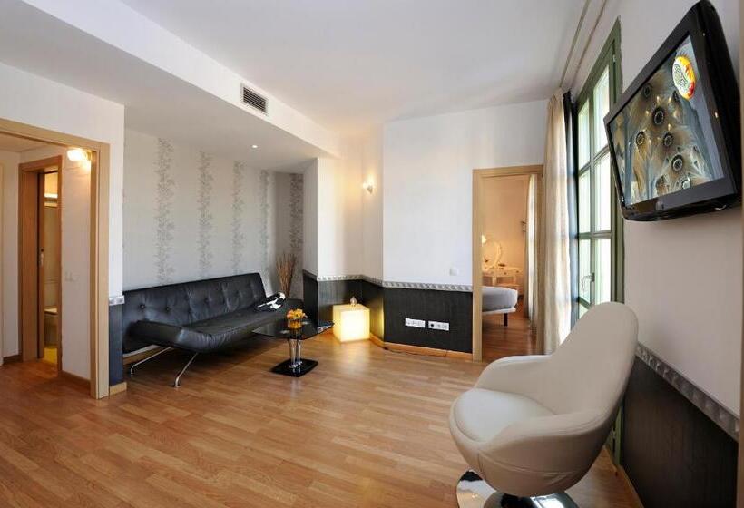 سوییت جونیور با بالکن, Boutique Hostemplo Sagrada Familia
