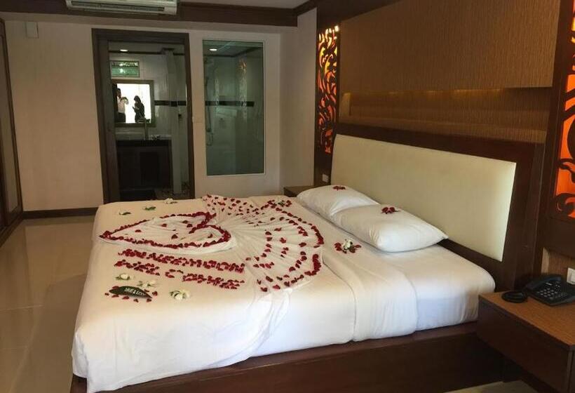 اتاق استاندارد با چشم‌انداز استخر, Chivatara Resort Bang Tao Beach Phuket
