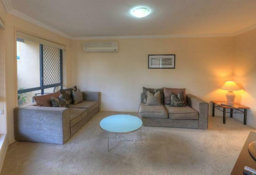 2 Bedroom Apartment, Grange Resort Hervey Bay