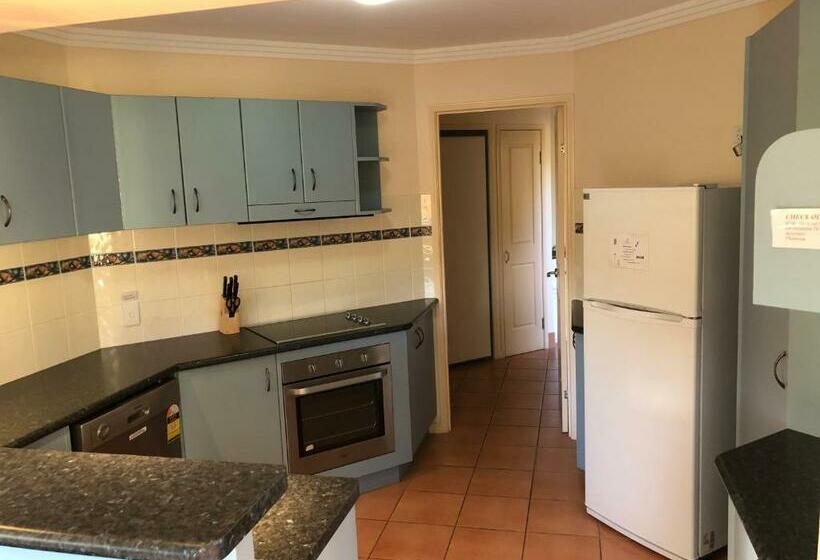 1 Bedroom Apartment, Grange Resort Hervey Bay