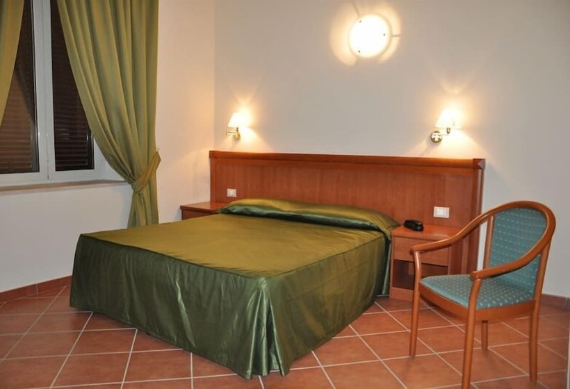 اتاق استاندارد سه نفره, Park Hotel Villamaria