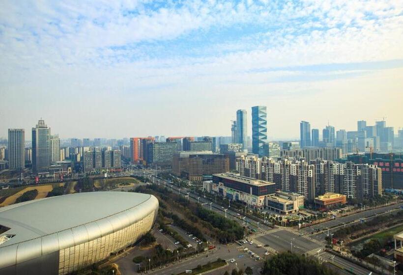 سوییت جونیور, Renaissance Nanjing Olympic Centre