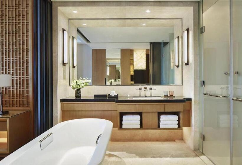 اتاق اجرایی با تخت بزرگ, Zhuhai Marriott