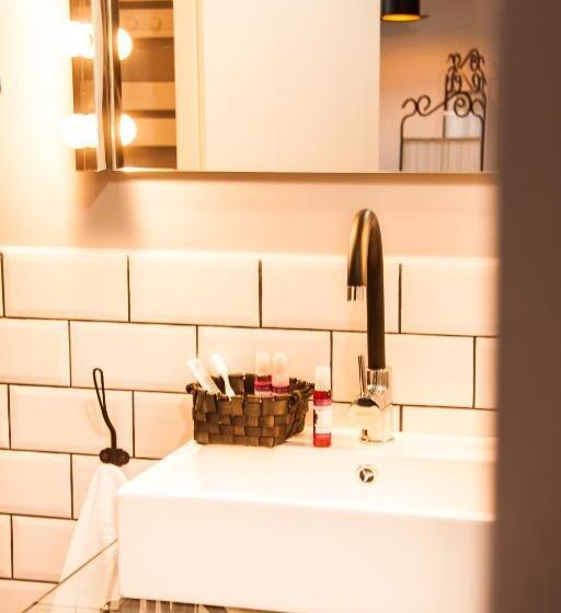 استودیوی استاندارد, Teatrisso Hotel Palacio