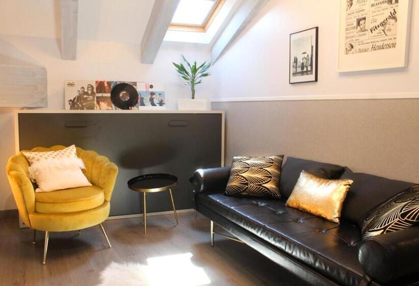 استودیوی استاندارد, Teatrisso Hotel Palacio