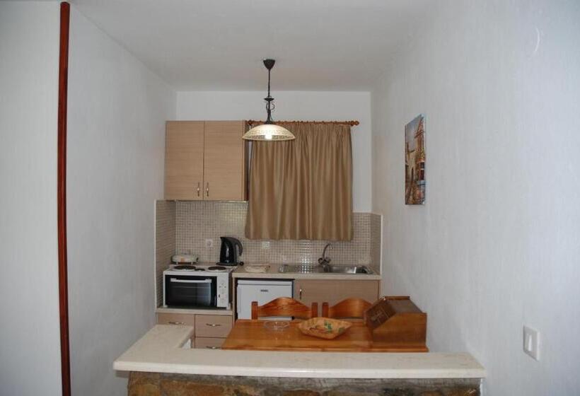 استودیوی استاندارد, Villa Italiana