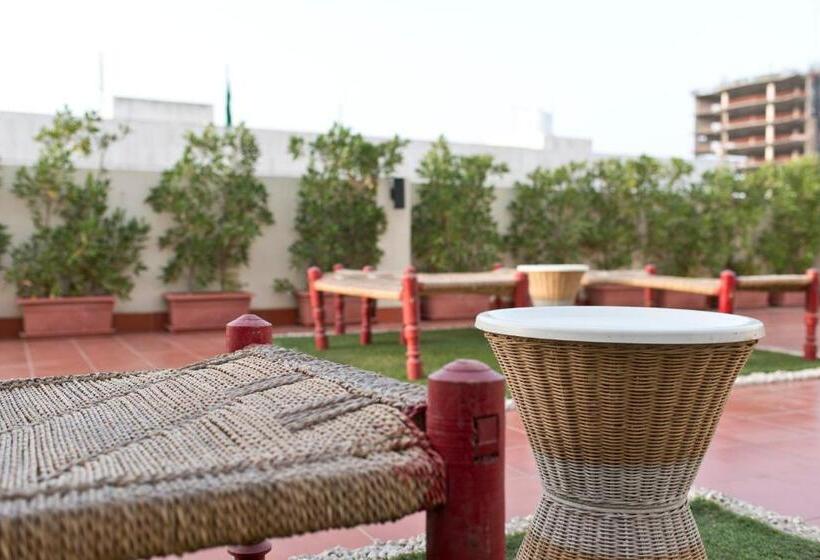 سوئیت 2 خوابه, Dara Salam