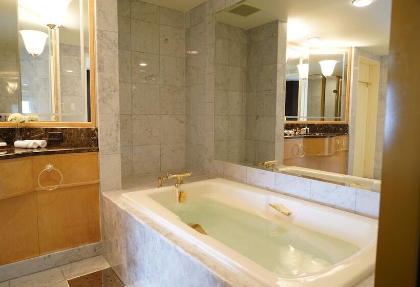 Suite Royale, Allamanda Aoyama Tokyo