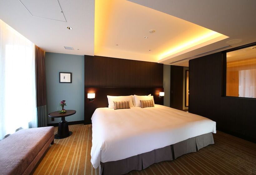 Master Suite, Allamanda Aoyama Tokyo