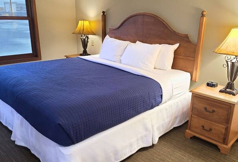3 Bedroom Suite, Bridgeport Waterfront Resort