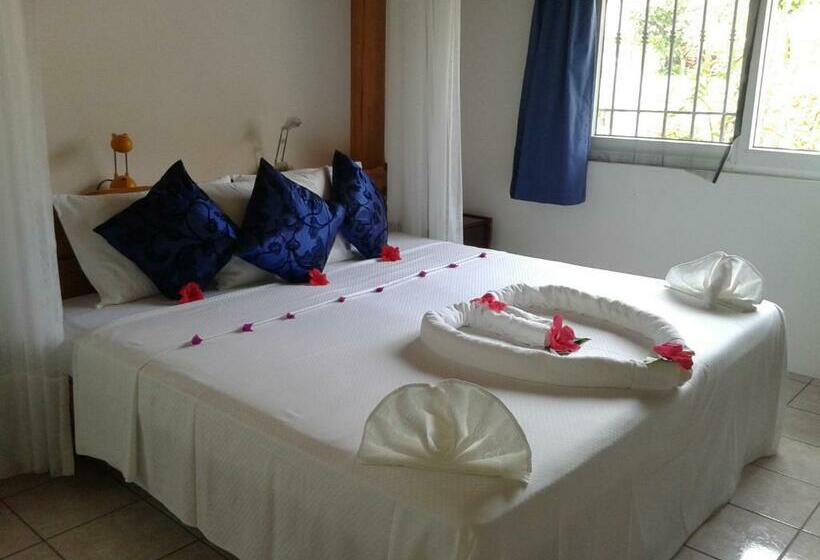 اتاق خانوادگی, Le Relax St. Joseph Guest House