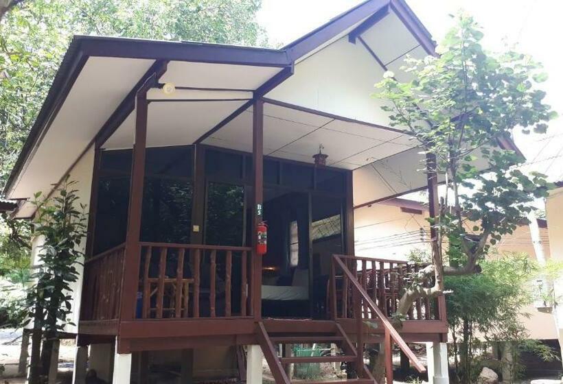 بنگله خانوادگی, Moonhut Bungalows