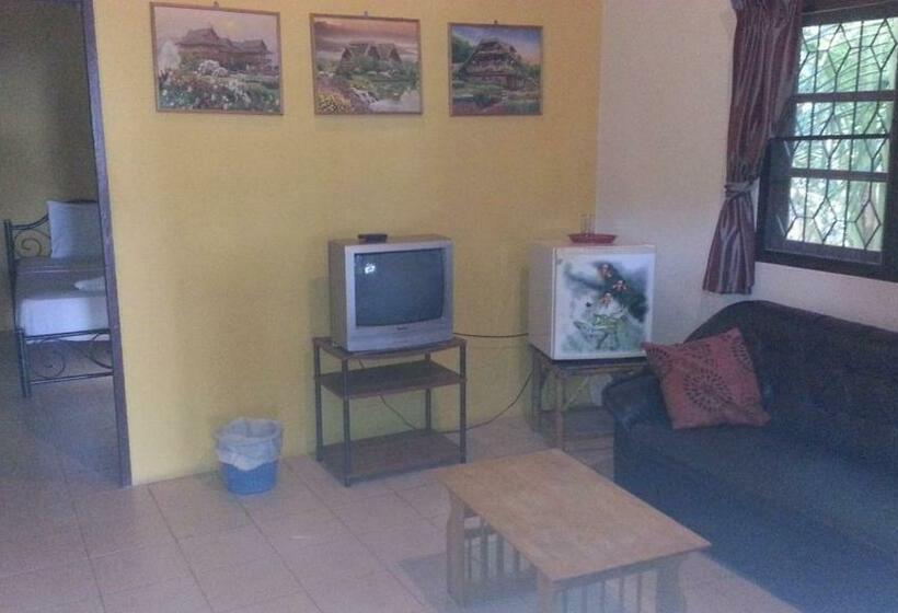 بنگله خانوادگی, Moonhut Bungalows