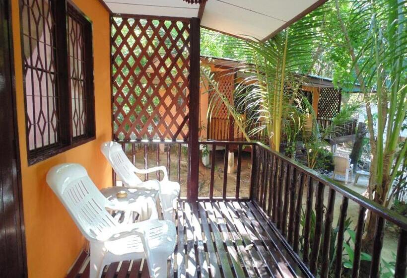 بانگلوی استاندارد, Moonhut Bungalows