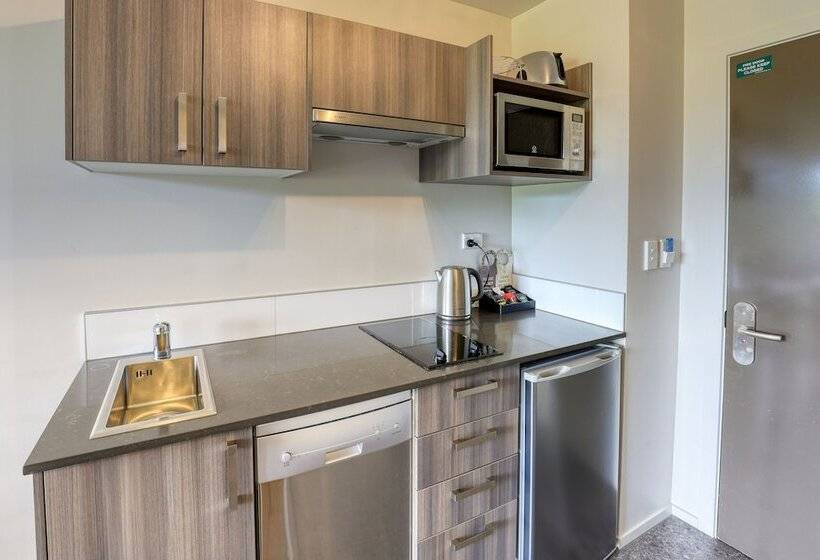 استودیو اجرایی, Ramada Suites By Wyndham Queenstown Remarkables Park
