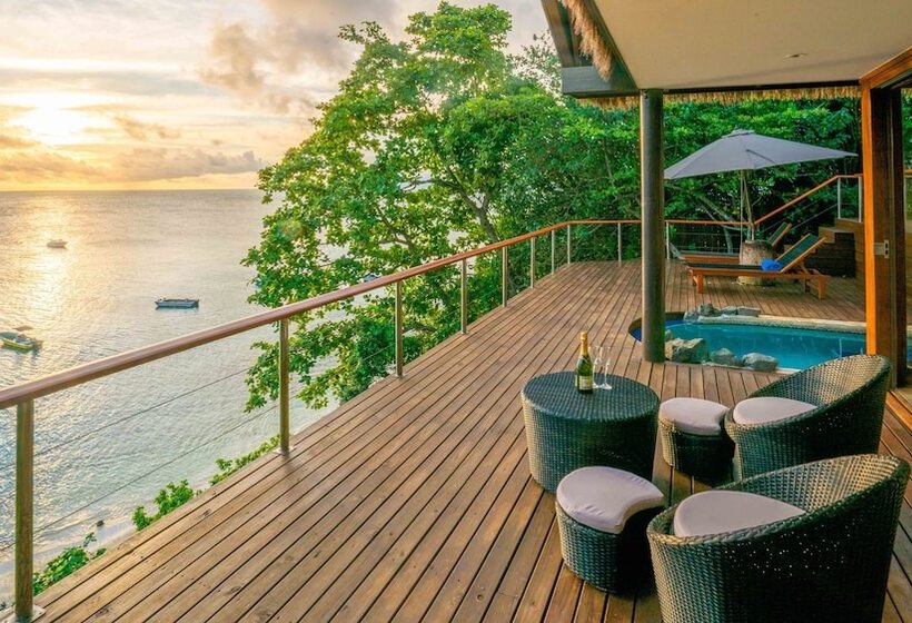 ویلای یک اتاق خوابه با استخر شنا, Royal Davui Island Resort