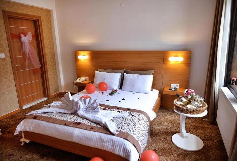 سوییت, Uluhan Otel