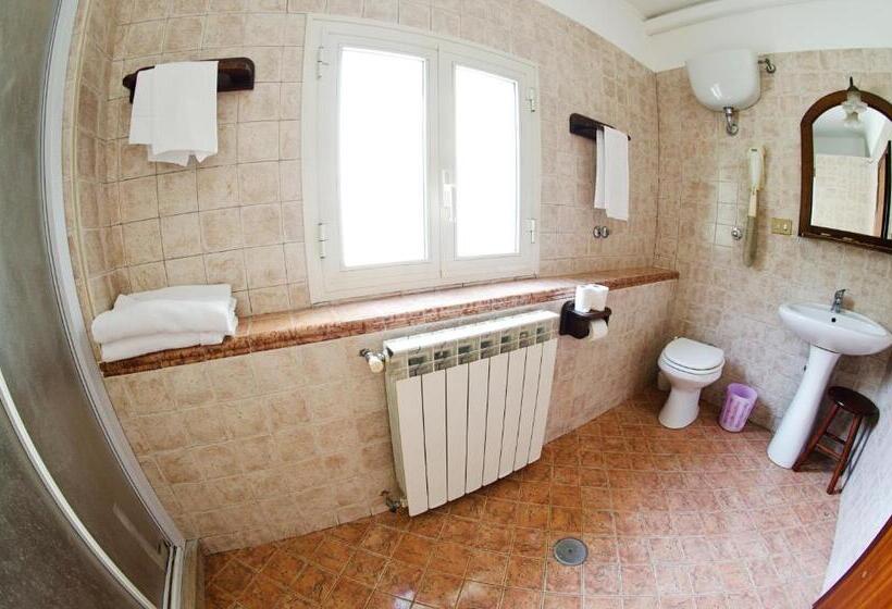اتاق استاندارد, Villa Maria