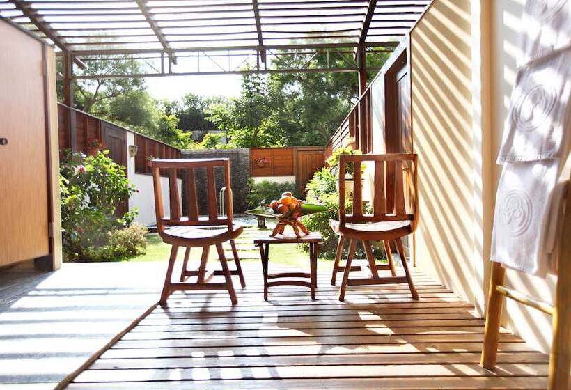 ویلای 2 خوابه, Howard Villa