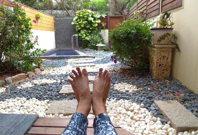 ویلای 2 خوابه, Howard Villa