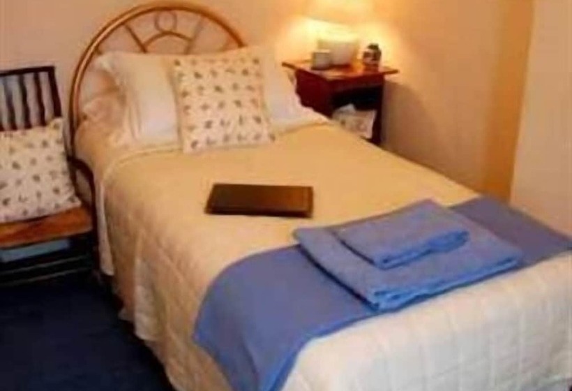 اتاق استاندارد یک نفره, Burnside Guest House