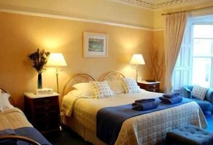 اتاق خانوادگی, Burnside Guest House