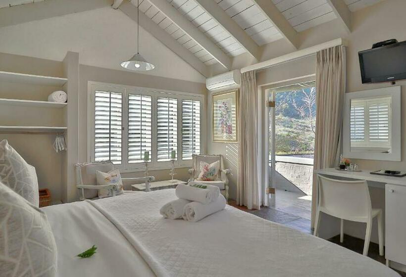 Standard Room King Size Bed, Hermanus Lodge On The Green