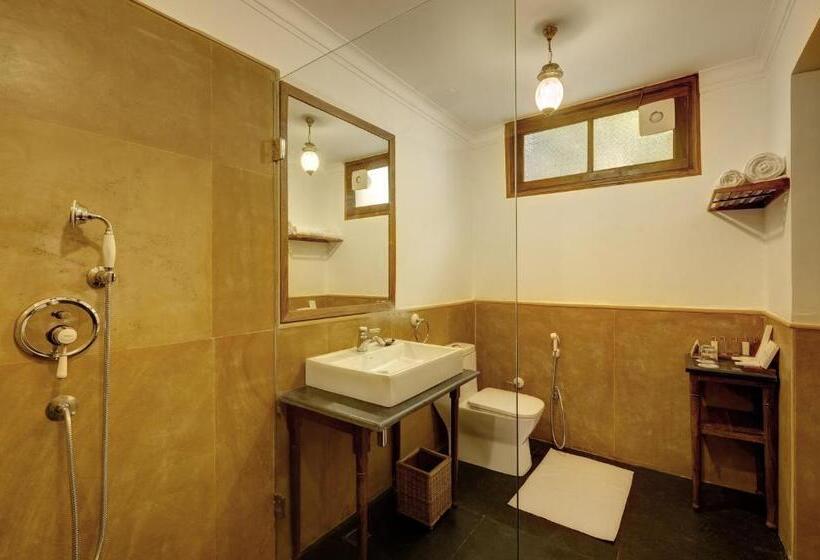 سوییت, Saraca Hotel Lucknow