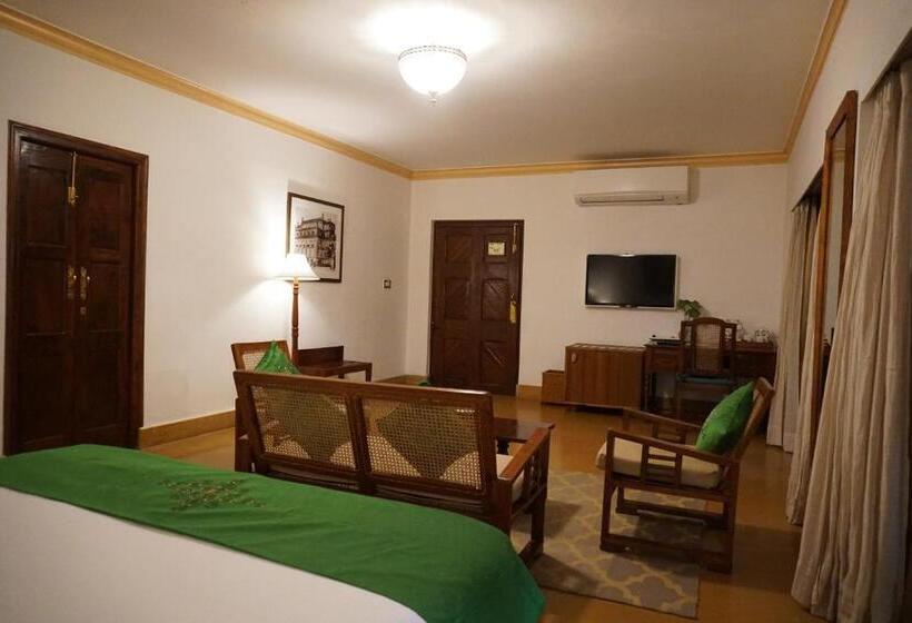 سوییت, Saraca Hotel Lucknow