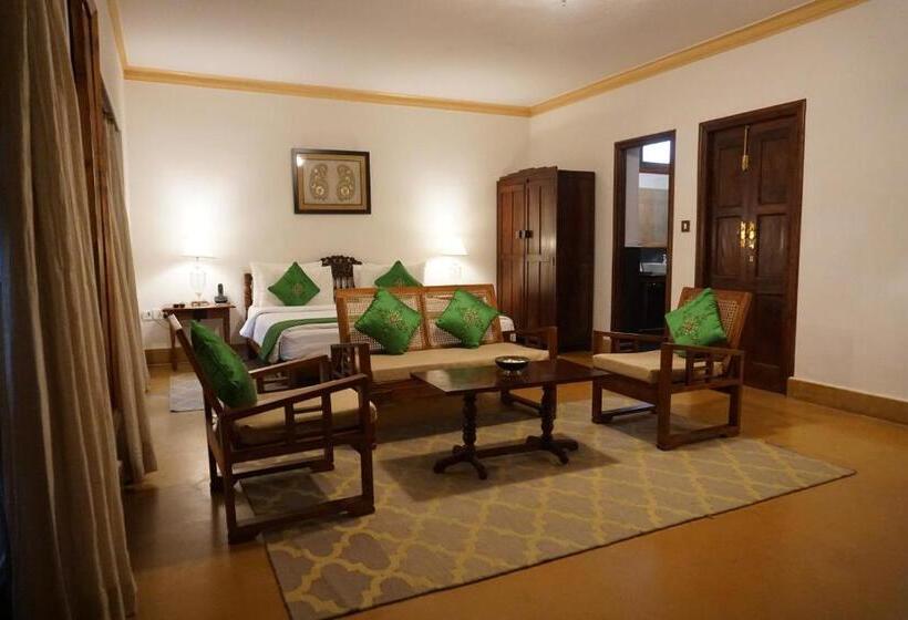 سوییت, Saraca Hotel Lucknow