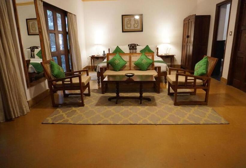 سوییت, Saraca Hotel Lucknow