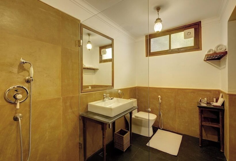 سوییت, Saraca Hotel Lucknow