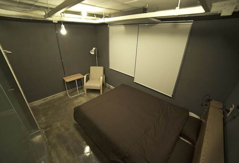 اتاق لوکس, That House Hongdae