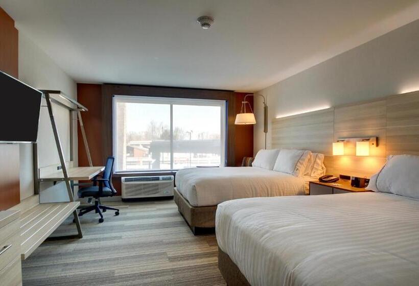 اتاق استاندارد برای معلولان, Holiday Inn Express & Suites Galesburg, An Ihg